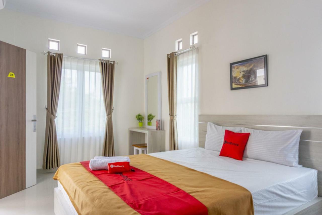 Reddoorz Syariah Near Taman Pelangi Monjali Hotel Melati Exterior foto