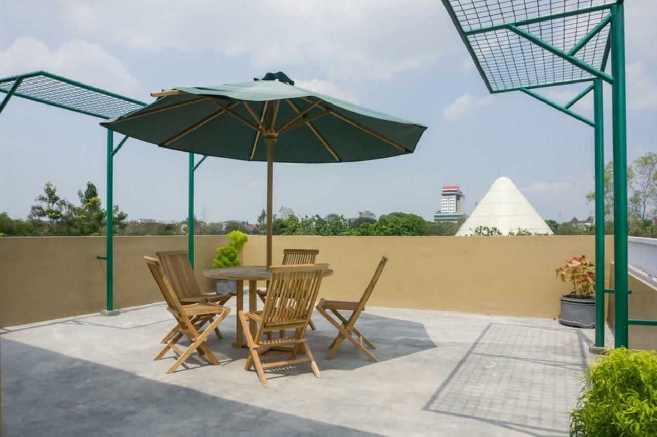 Reddoorz Syariah Near Taman Pelangi Monjali Hotel Melati Exterior foto