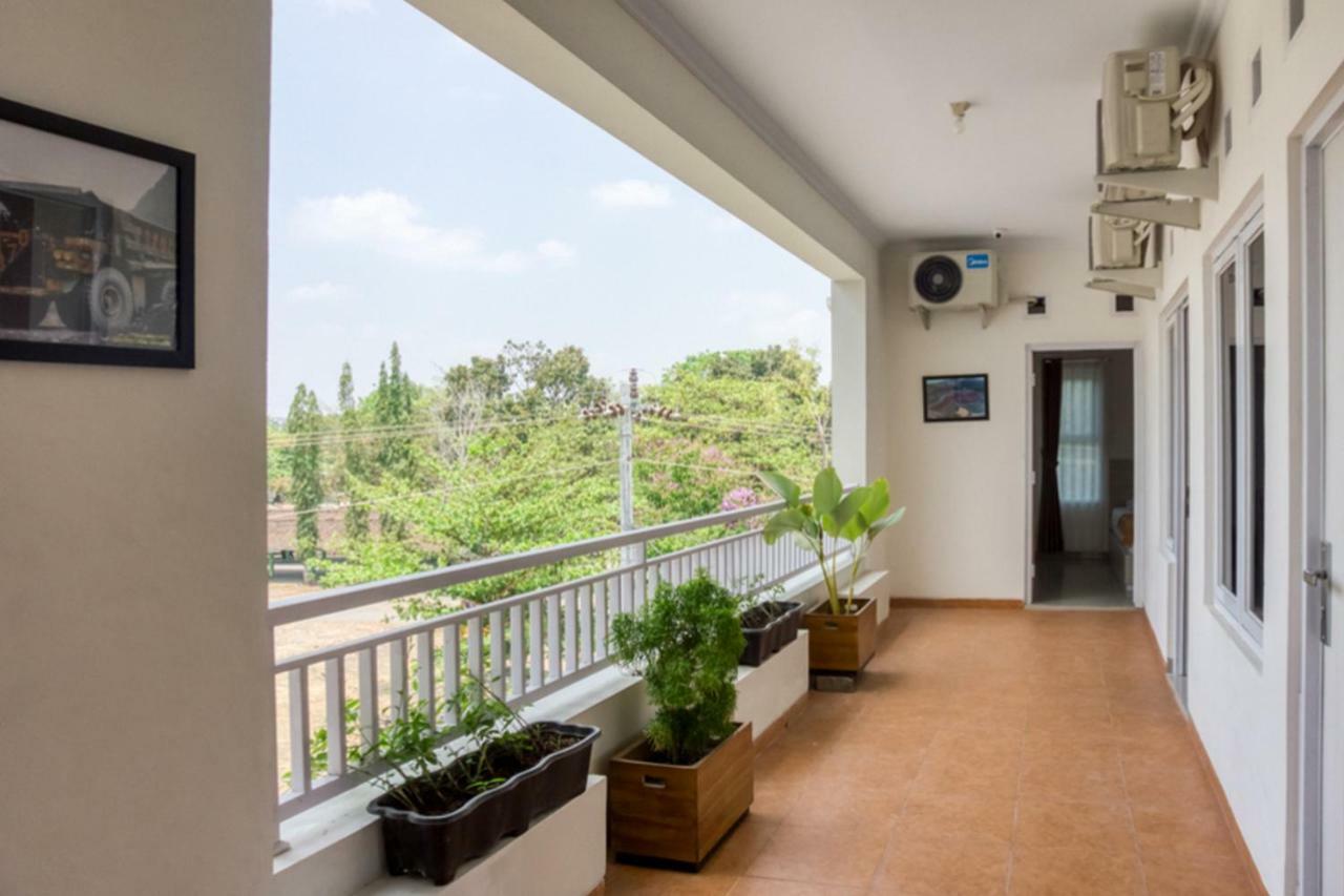 Reddoorz Syariah Near Taman Pelangi Monjali Hotel Melati Exterior foto